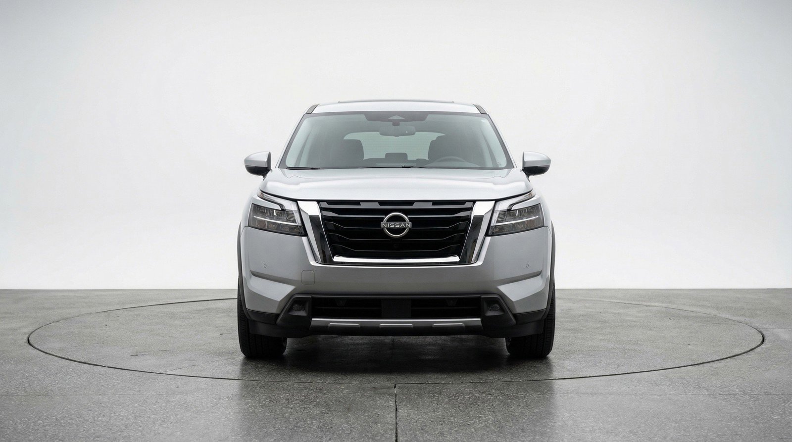 Used 2025 Nissan Pathfinder SV FWD image 2