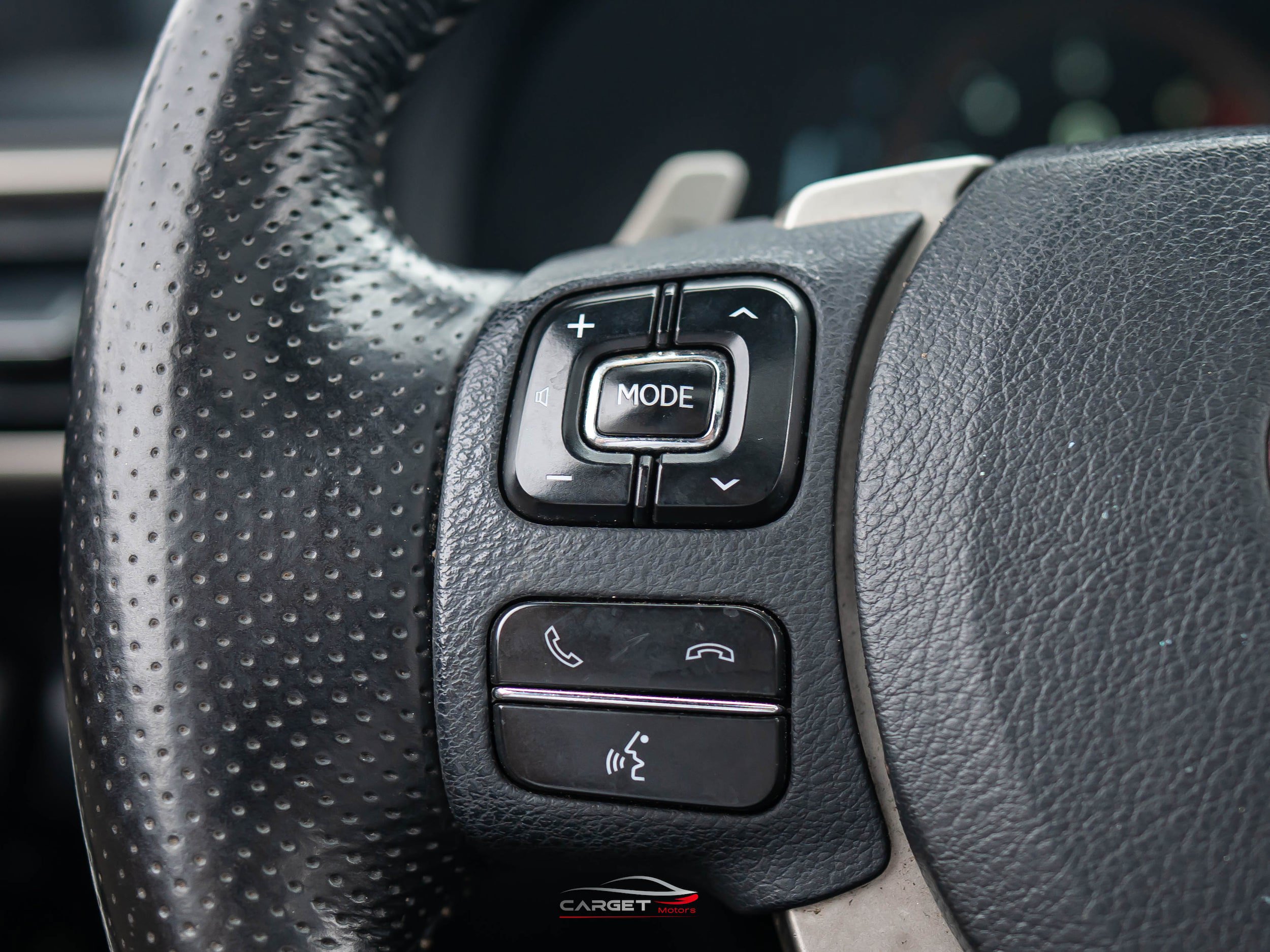 Used 2019 Lexus IS 300 F Sport w/ F Sport Package RWD image 24