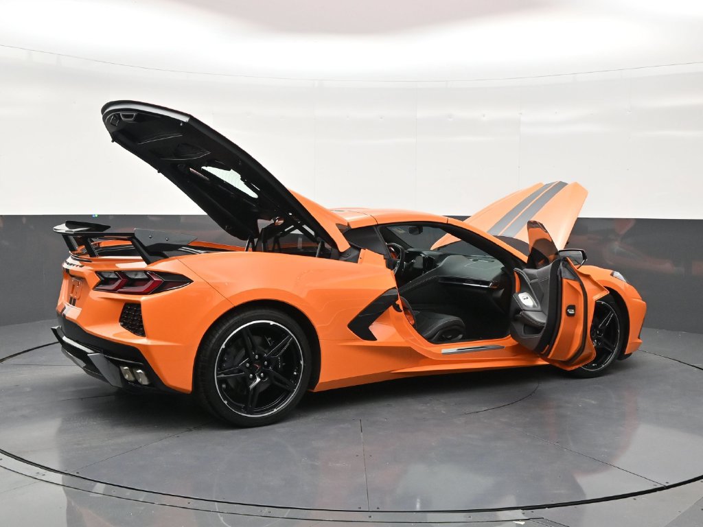 Used 2022 Chevrolet Corvette Stingray Coupe w/ 1LT RWD image 28