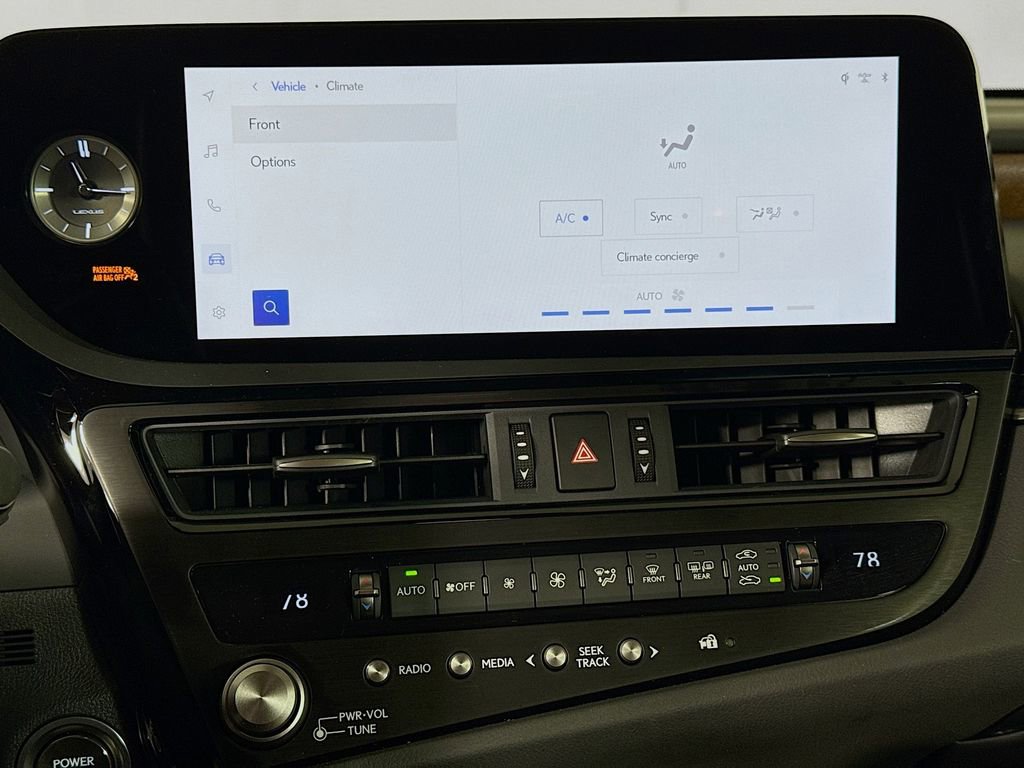 Certified 2025 Lexus ES 300h w/ Premium Package image 16