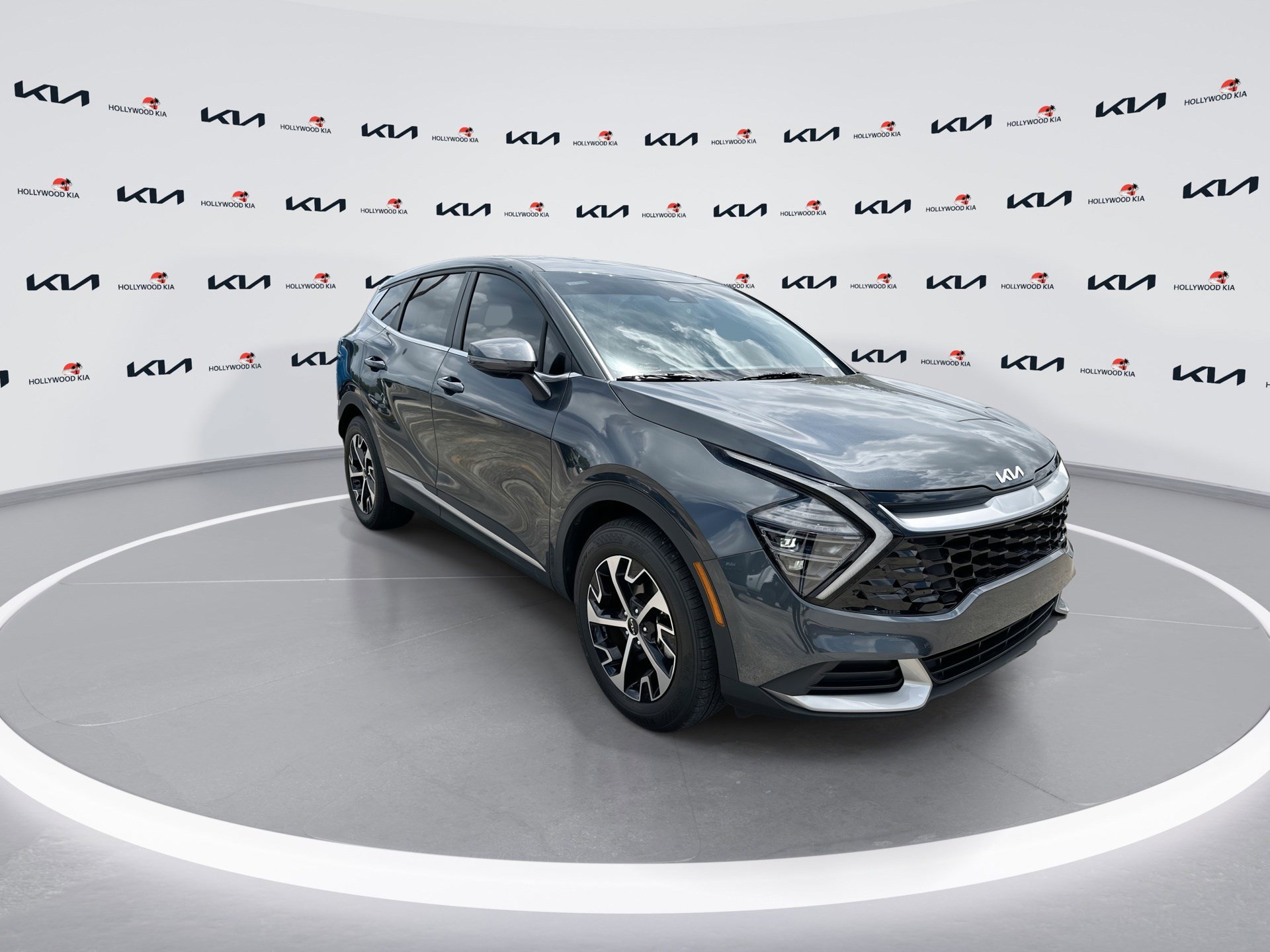 Certified 2024 Kia Sportage EX image 2