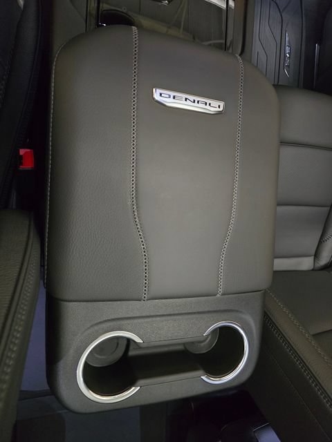 New 2026 GMC Yukon XL Denali w/ Denali Reserve Package AWD/4WD image 26