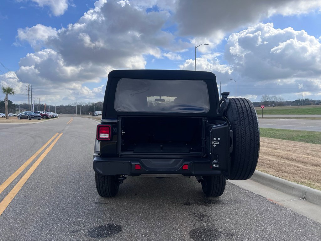 Certified 2021 Jeep Wrangler Unlimited Sahara AWD/4WD image 9