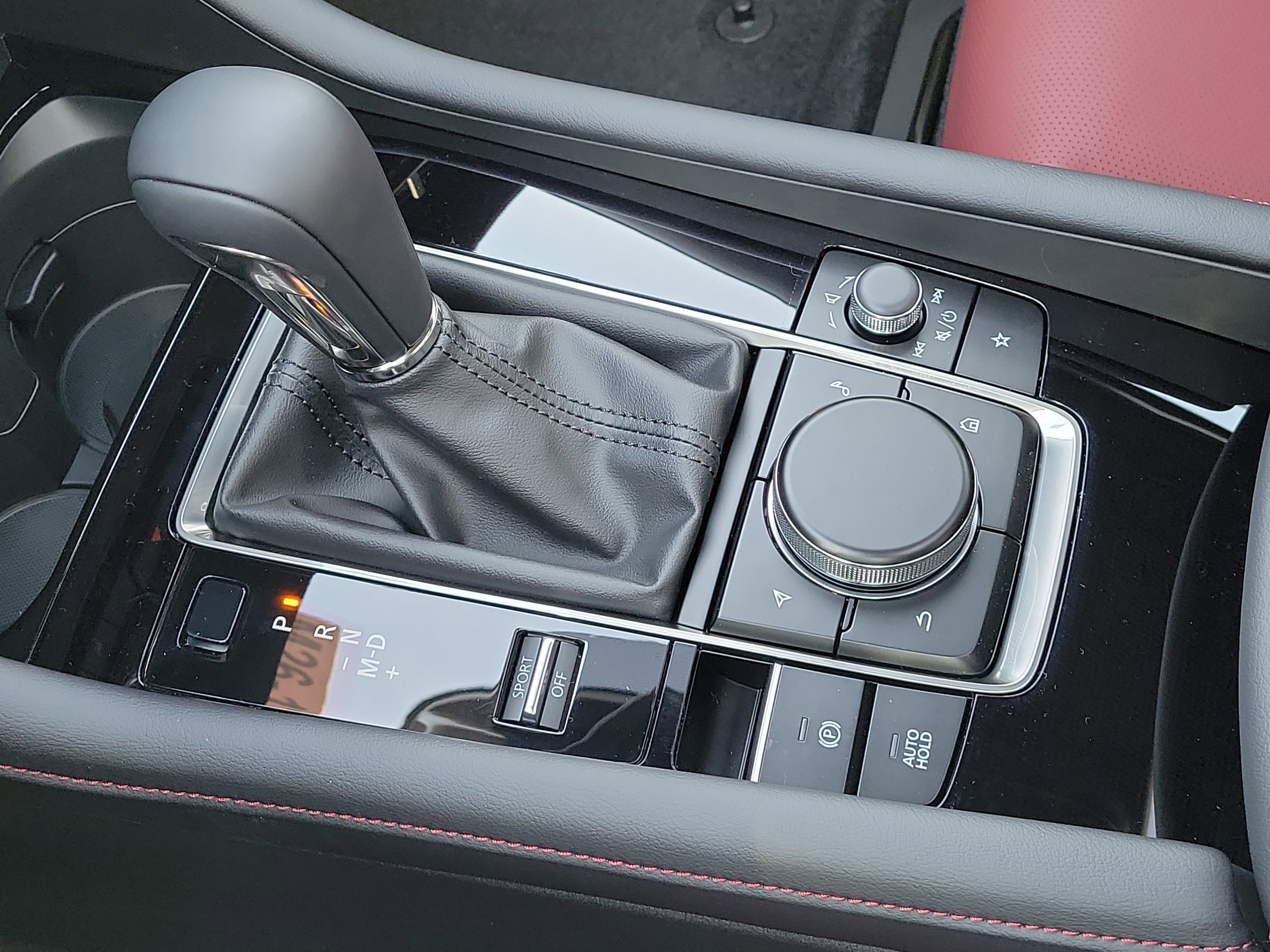 New 2026 MAZDA MAZDA3 Carbon image 24