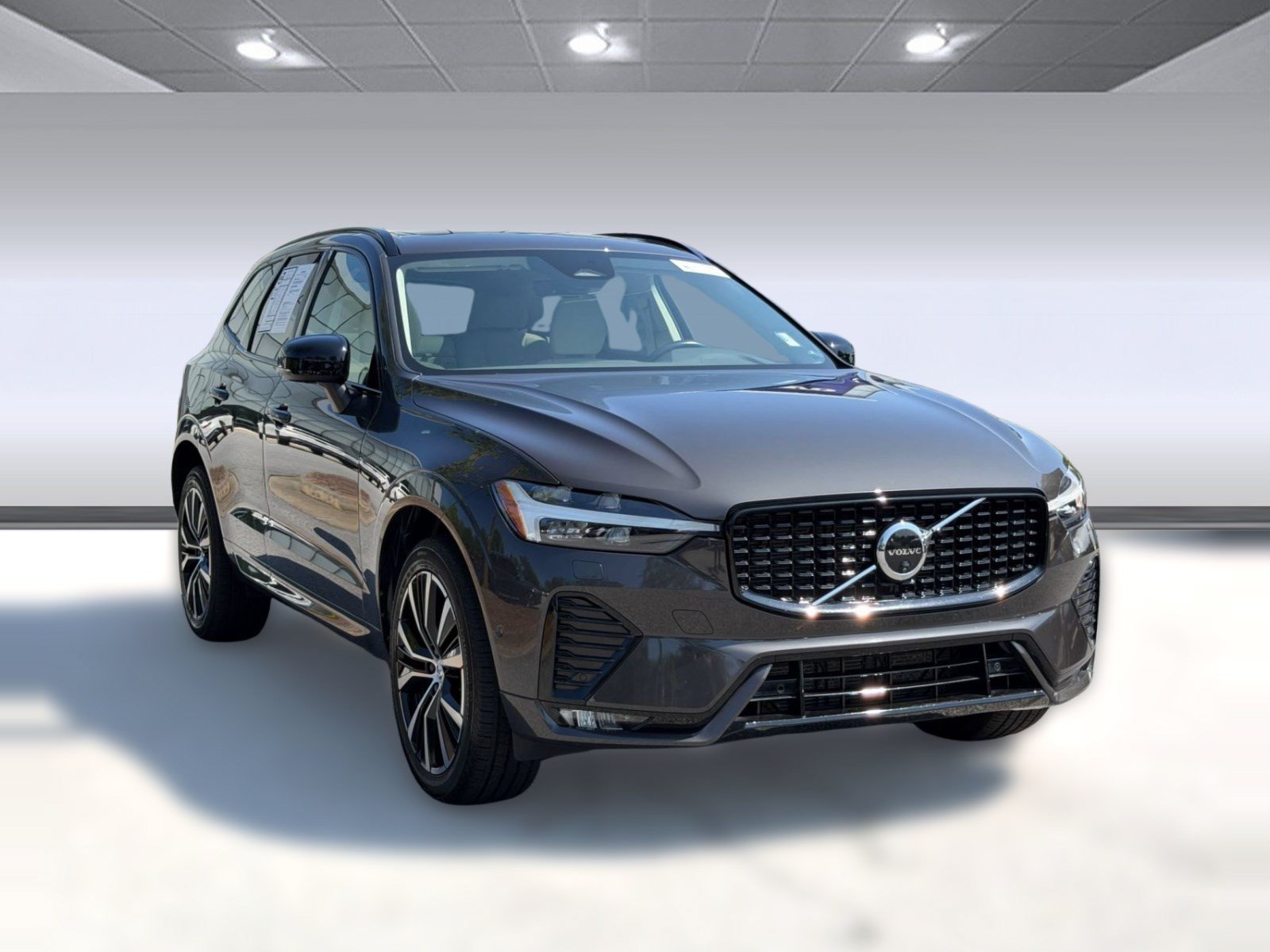 Certified 2025 Volvo XC60 B5 Plus w/ Protection Package Premier AWD/4WD image 7
