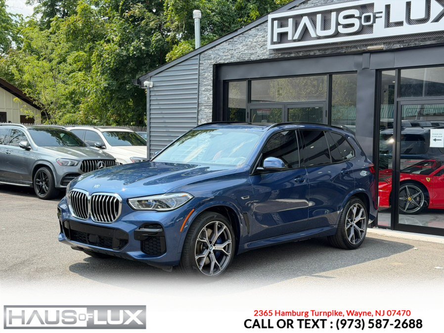 Used 2022 BMW X5 xDrive45e w/ M Sport Package AWD/4WD image 4