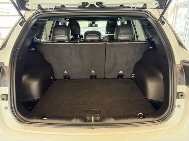 Used 2024 Jeep Compass Limited image 10