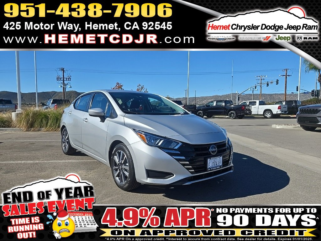 Used 2023 Nissan Versa SV image 1