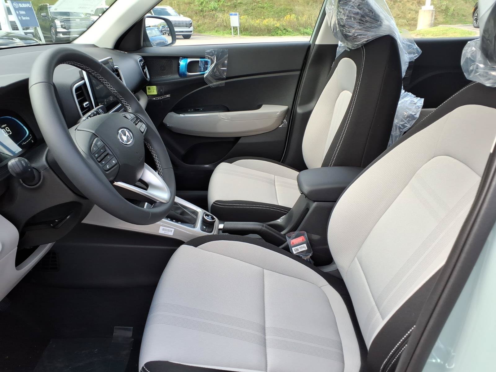 New 2026 Hyundai Venue SEL FWD image 5