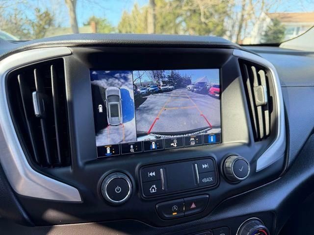 Used 2022 GMC Terrain SLT w/ Infotainment Package II AWD/4WD image 29
