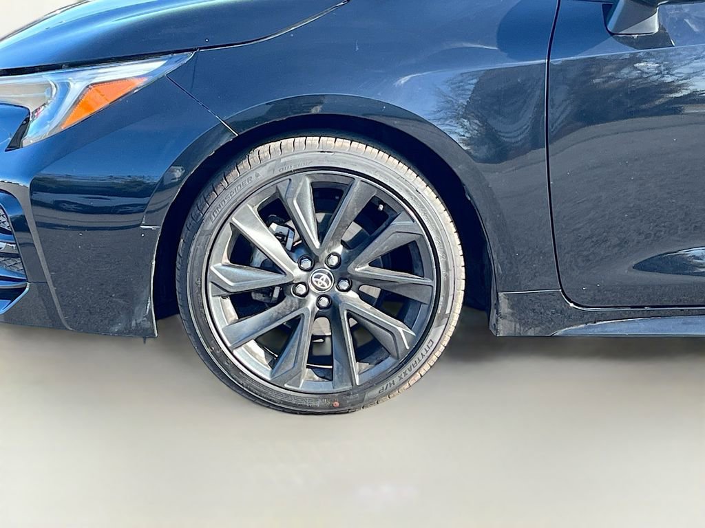 Used 2023 Toyota Corolla SE w/ SE Premium Package image 29