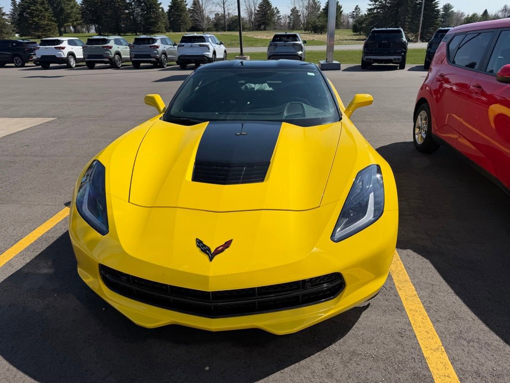 Used 2017 Chevrolet Corvette Stingray Coupe RWD image 2