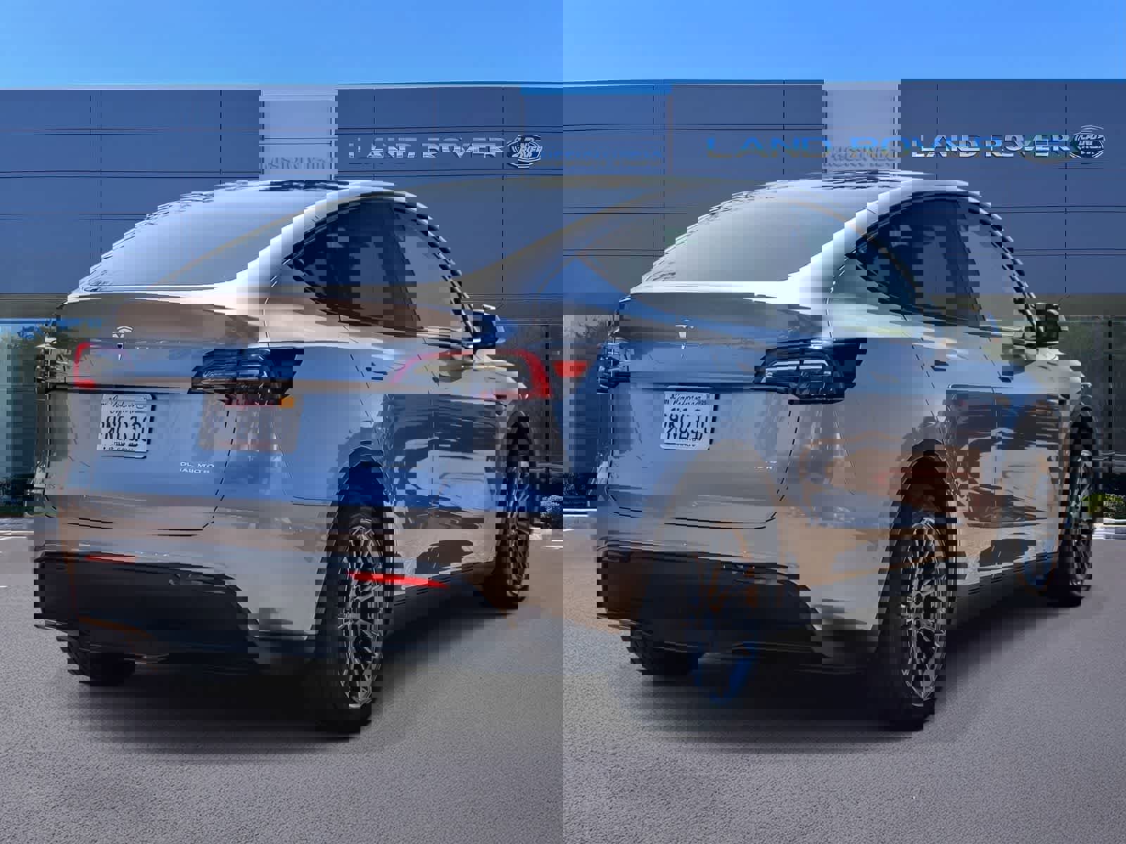 Used 2024 Tesla Model Y Long Range image 4