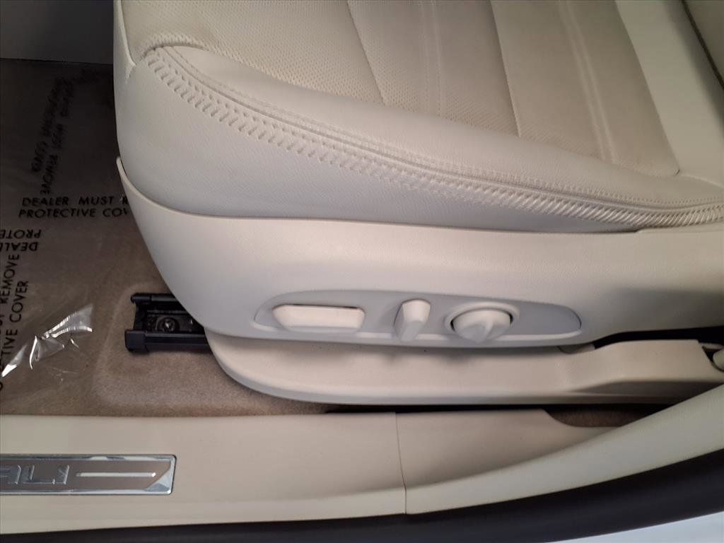 Used 2024 GMC Terrain Denali image 21