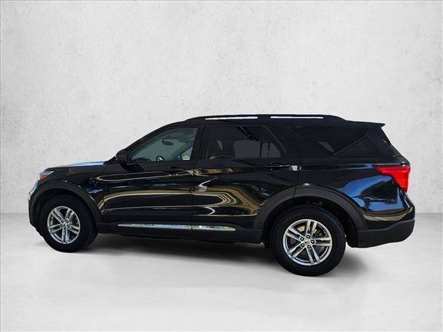 Used 2023 Ford Explorer XLT w/ Equipment Group 202A AWD/4WD image 8