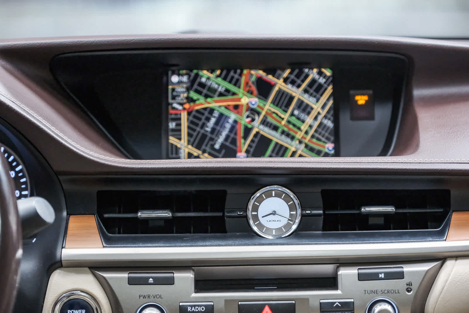 Used 2018 Lexus ES 300h w/ Navigation Package FWD image 18