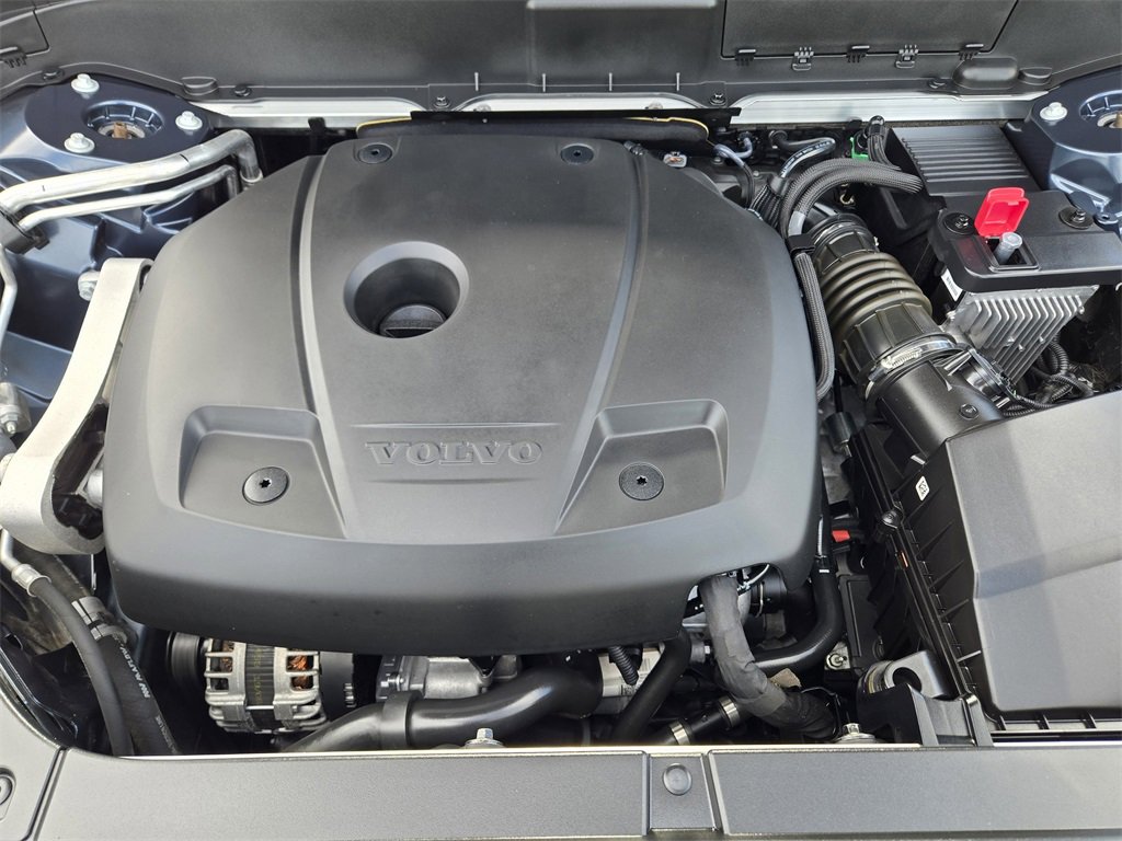 Used 2022 Volvo XC90 T6 Momentum w/ Advanced Package image 32