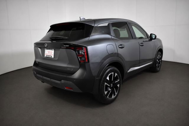 Certified 2025 Nissan Kicks SV AWD/4WD image 4