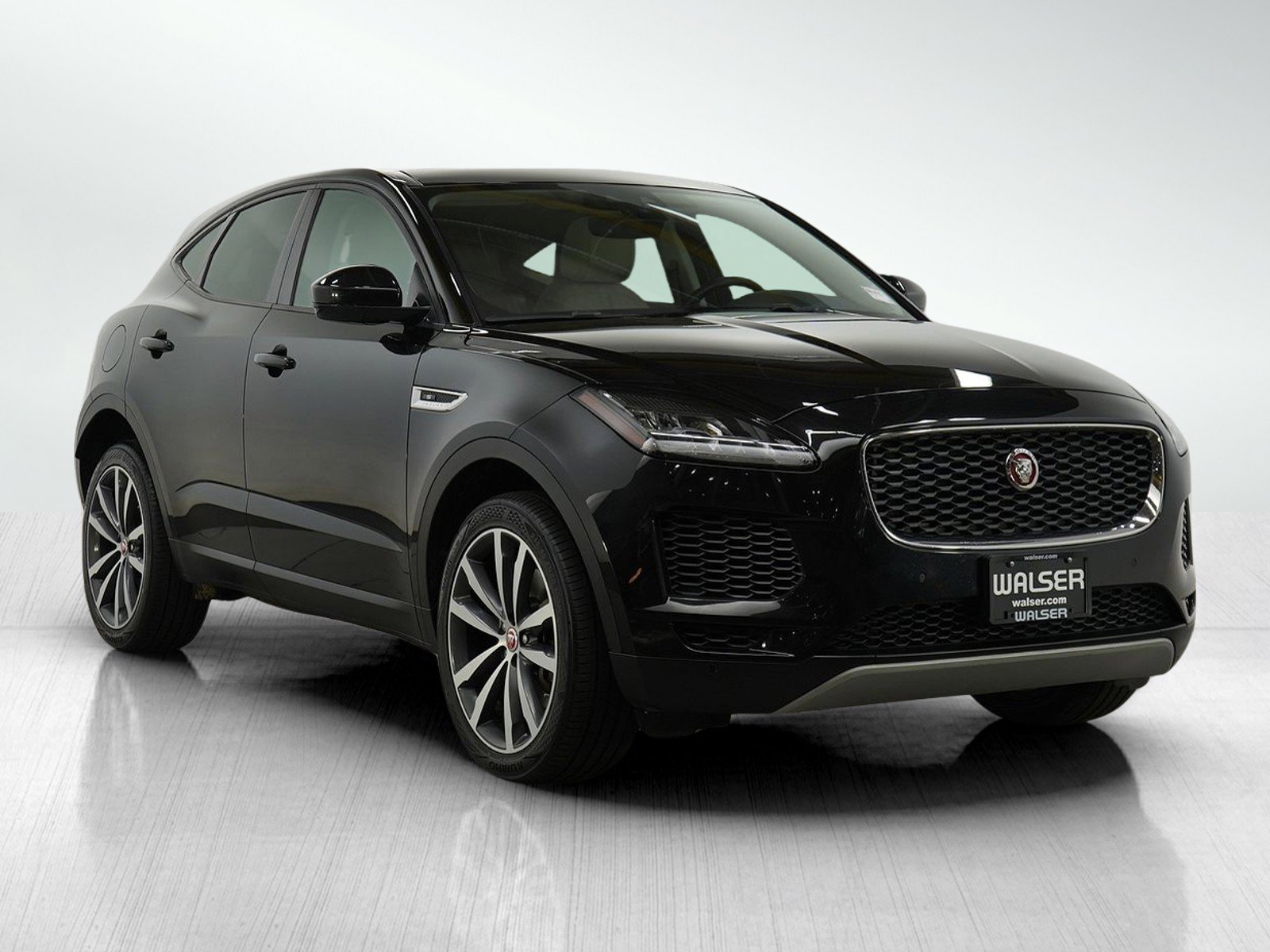 Used 2019 Jaguar E-PACE S image 8