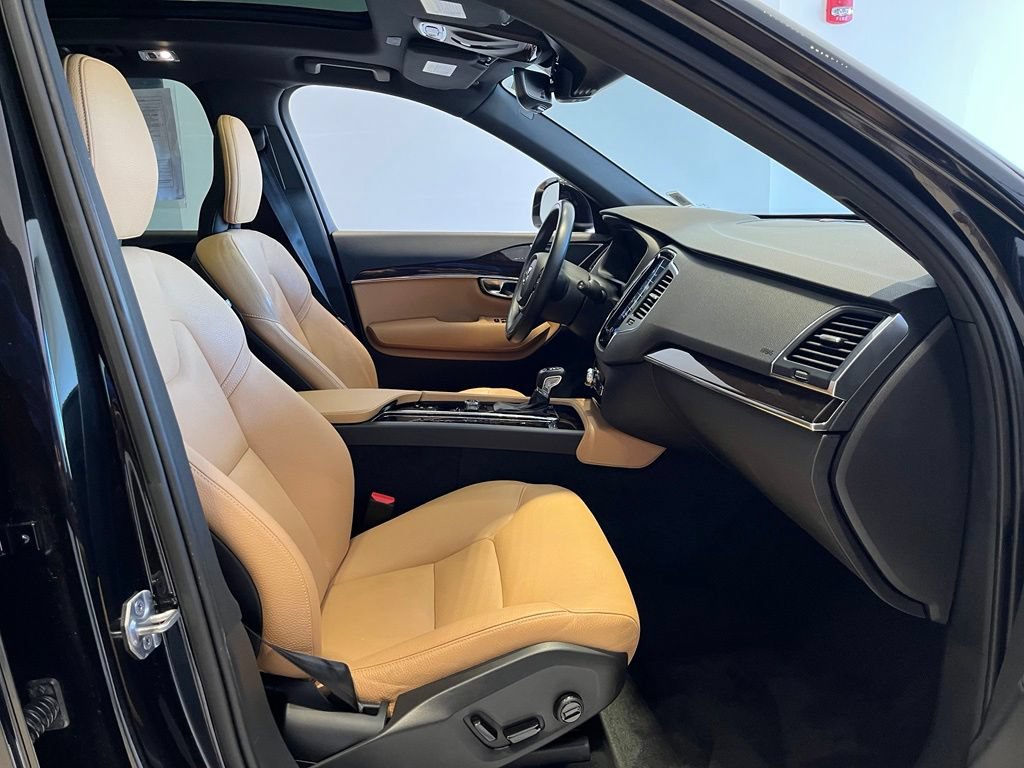 Used 2019 Volvo XC90 T6 Momentum w/ Protection Package AWD/4WD image 39