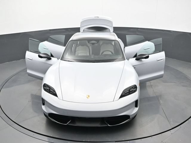 New 2026 Porsche Taycan RWD image 33
