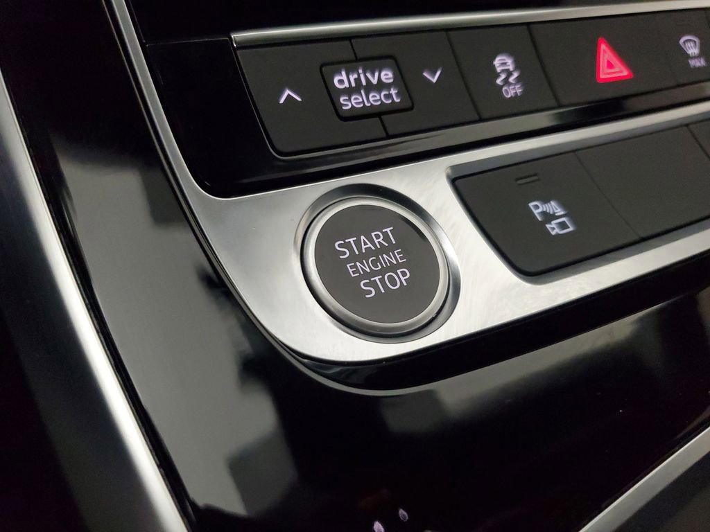 Used 2023 Audi Q7 2.0T Premium w/ Convenience Package image 33