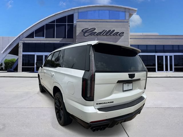 Used 2025 Cadillac Escalade V AWD/4WD image 6