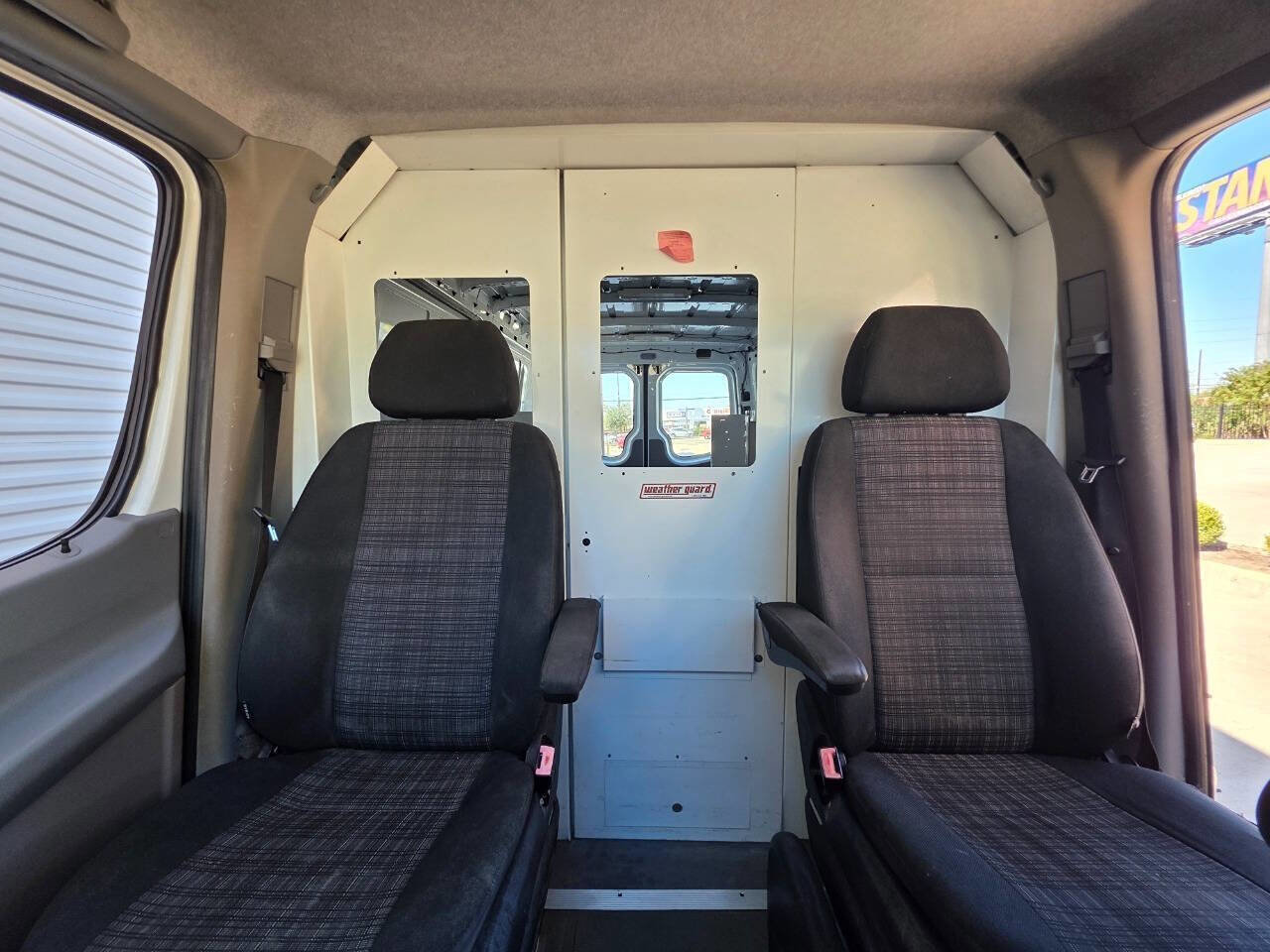 Used 2016 Mercedes-Benz Sprinter 2500 image 20
