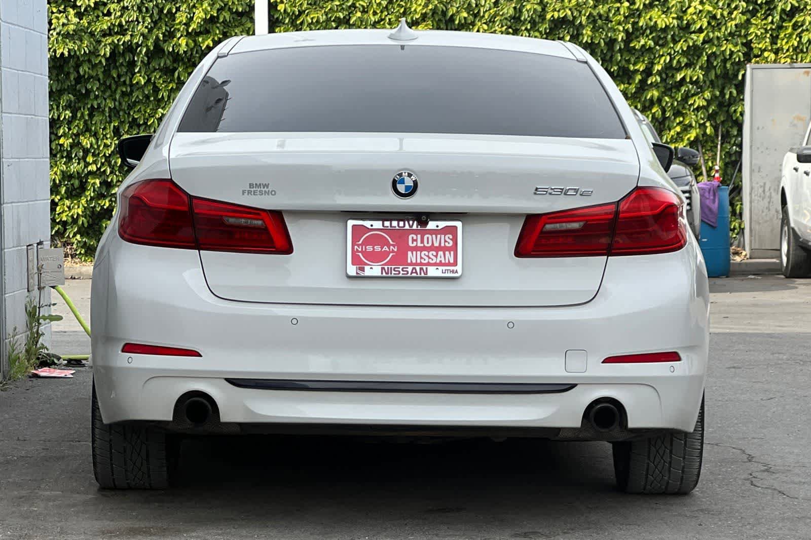 Used 2018 BMW 530e w/ Premium Package 2 image 8