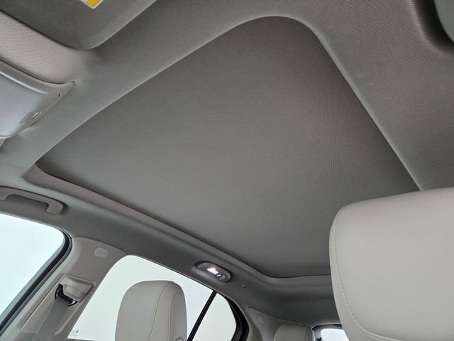 Used 2022 Cadillac XT4 Premium Luxury w/ Enhanced Visibility Package image 11