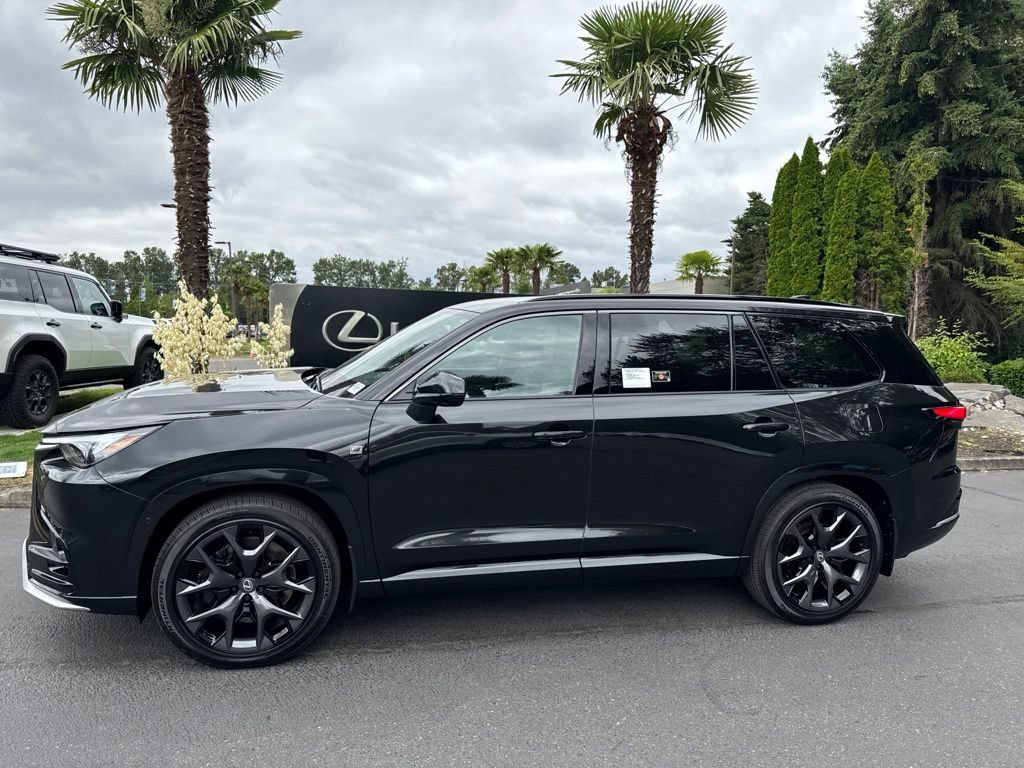 New 2026 Lexus TX 500h AWD image 2