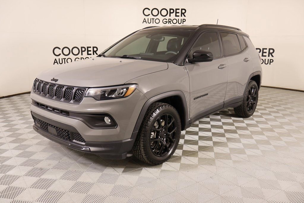 Used 2023 Jeep Compass Altitude w/ Convenience Group image 10