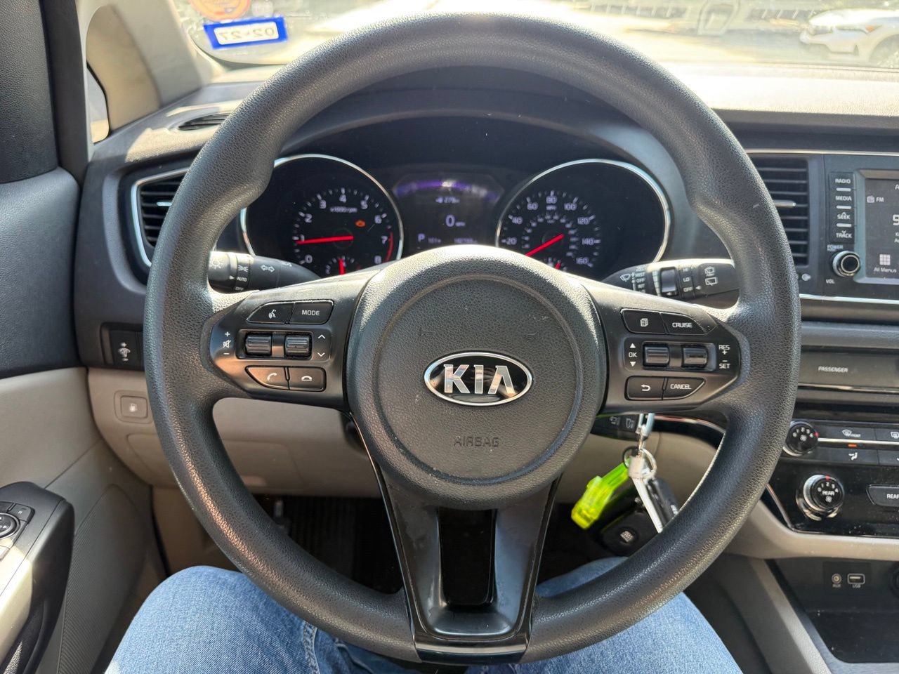 Used 2019 Kia Sedona LX FWD image 15