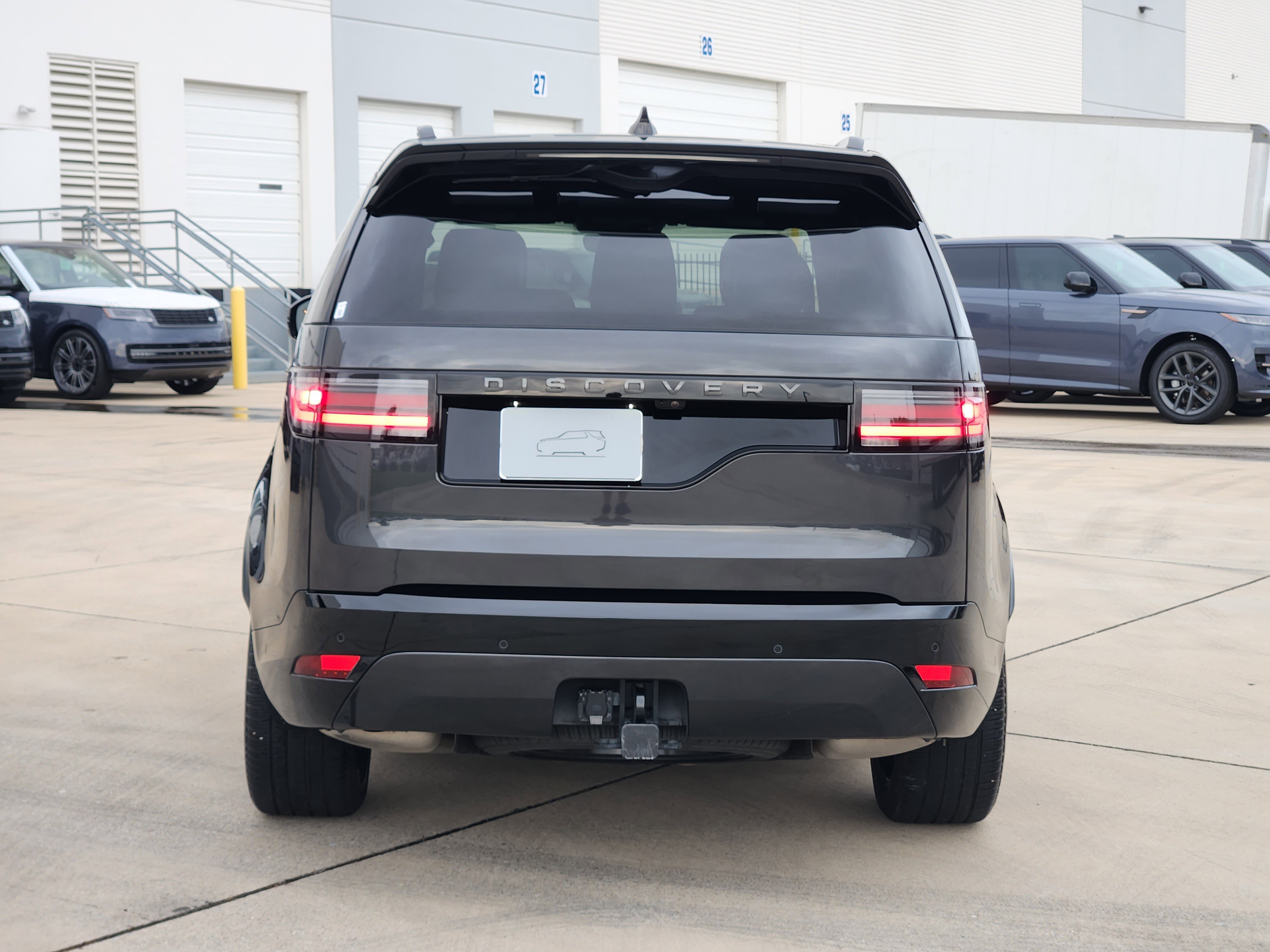 Certified 2025 Land Rover Discovery Dynamic SE AWD/4WD image 6
