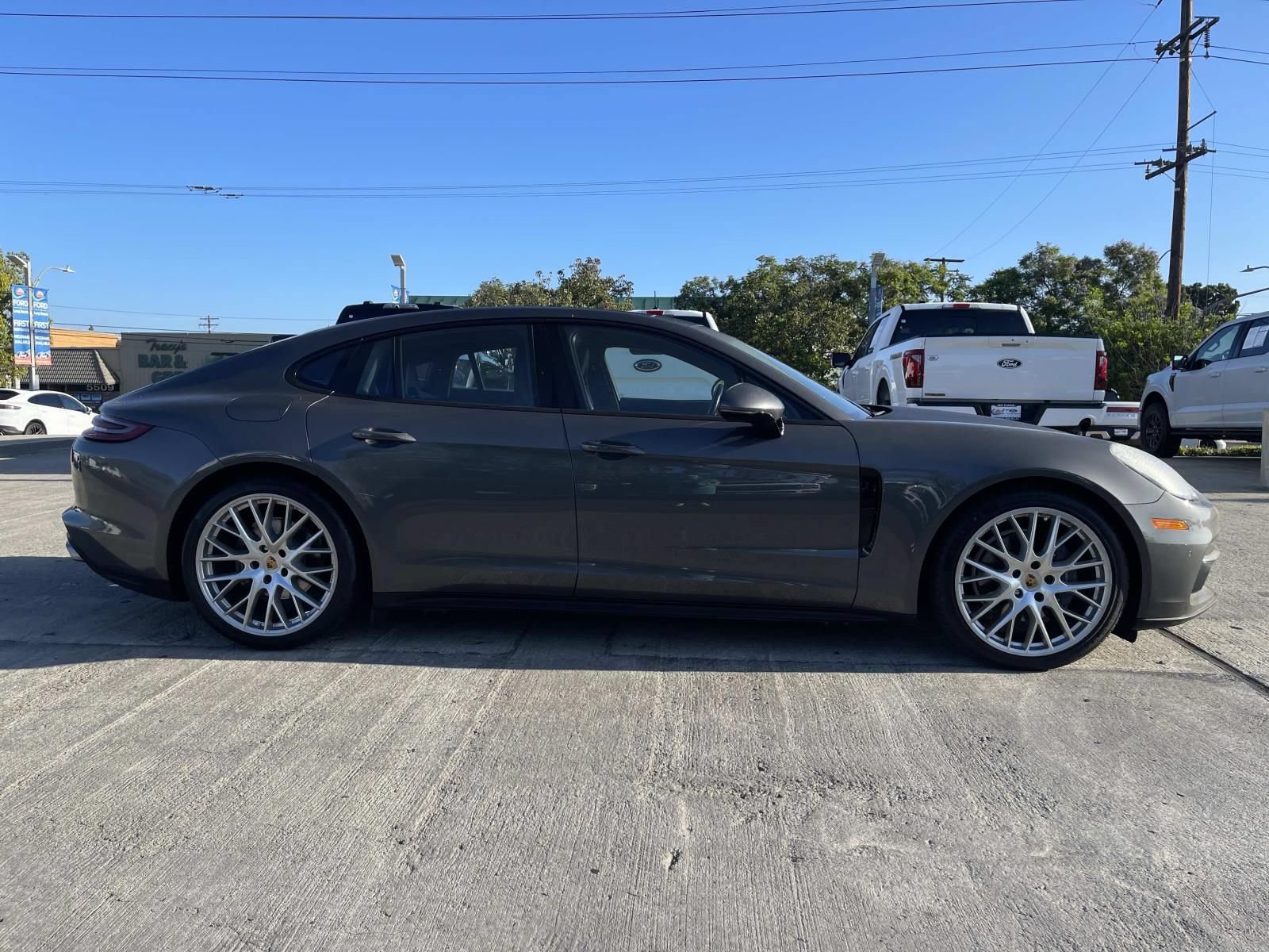 Used 2018 Porsche Panamera 4 AWD/4WD image 2