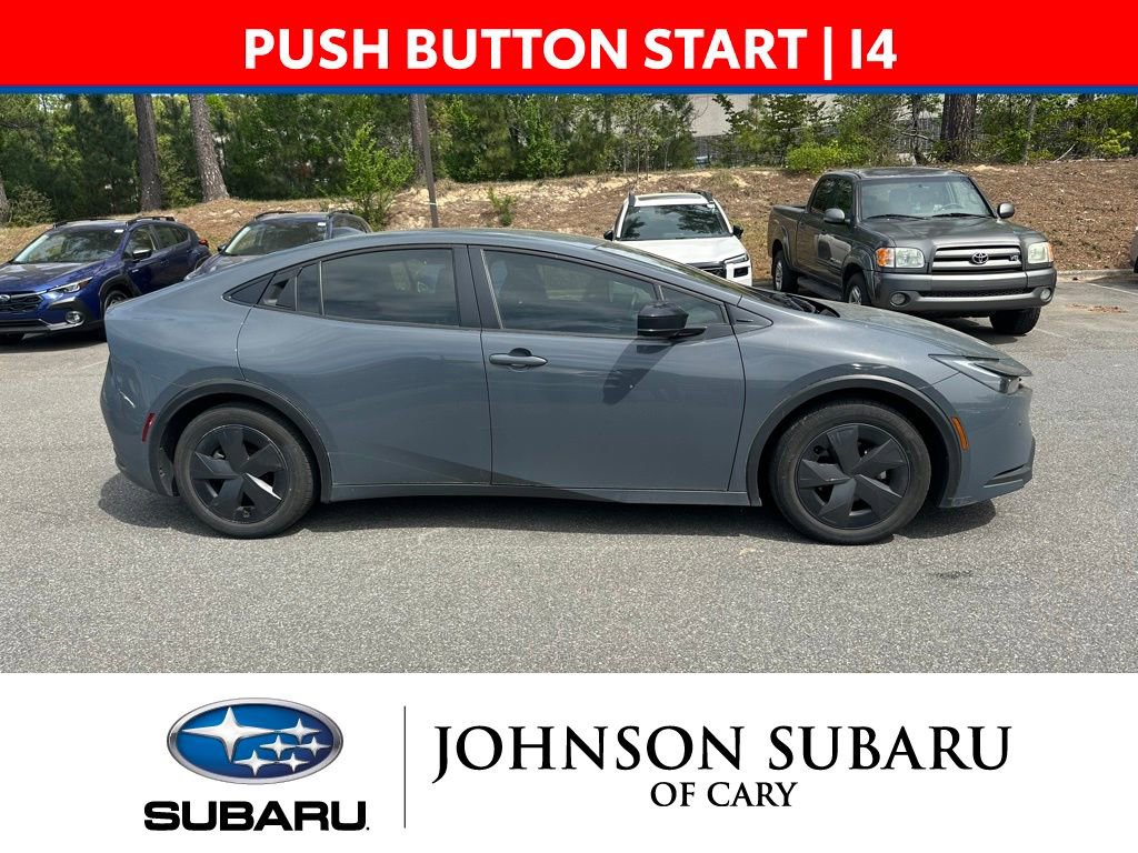 Used 2023 Toyota Prius LE image 3