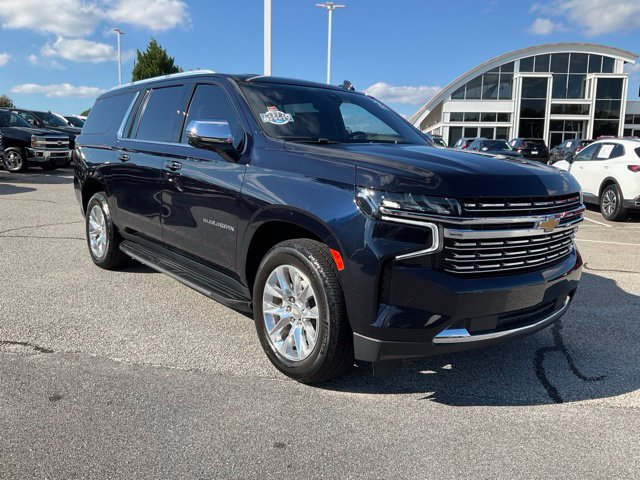 Used 2021 Chevrolet Suburban Premier w/ Premium Package AWD/4WD image 3