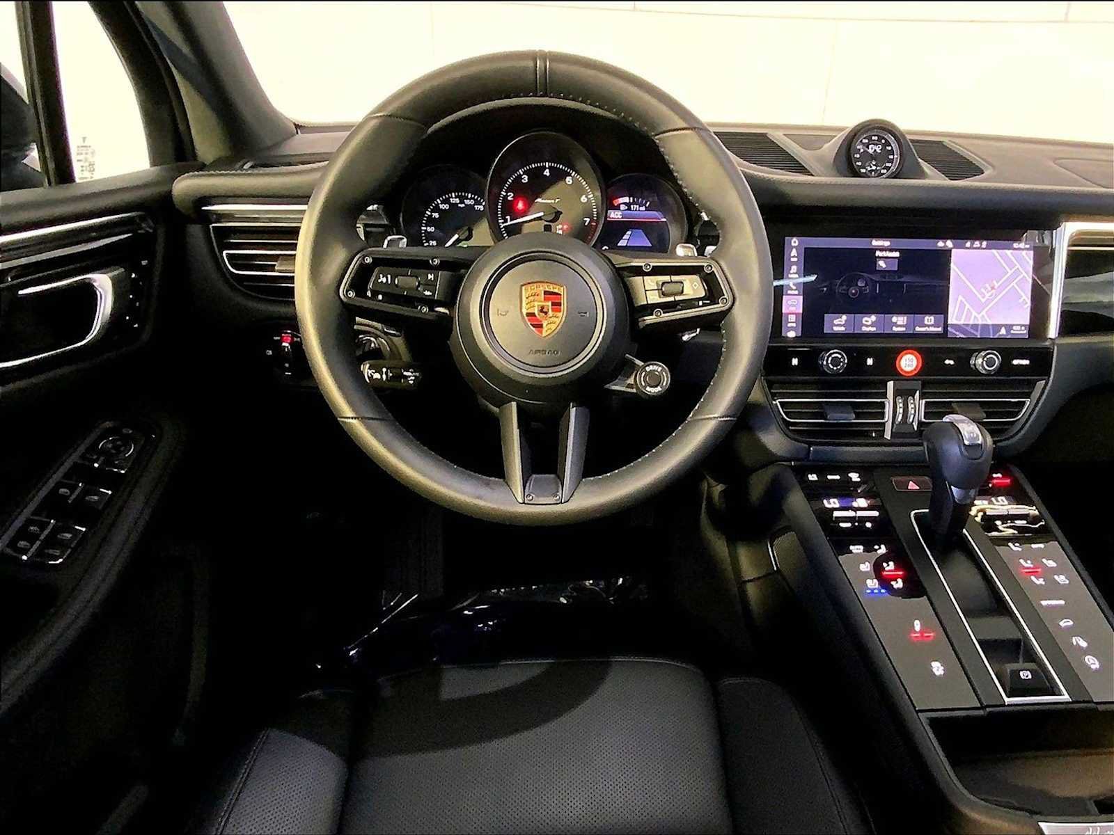Certified 2026 Porsche Macan Turbo w/ Premium Package Plus AWD/4WD image 13
