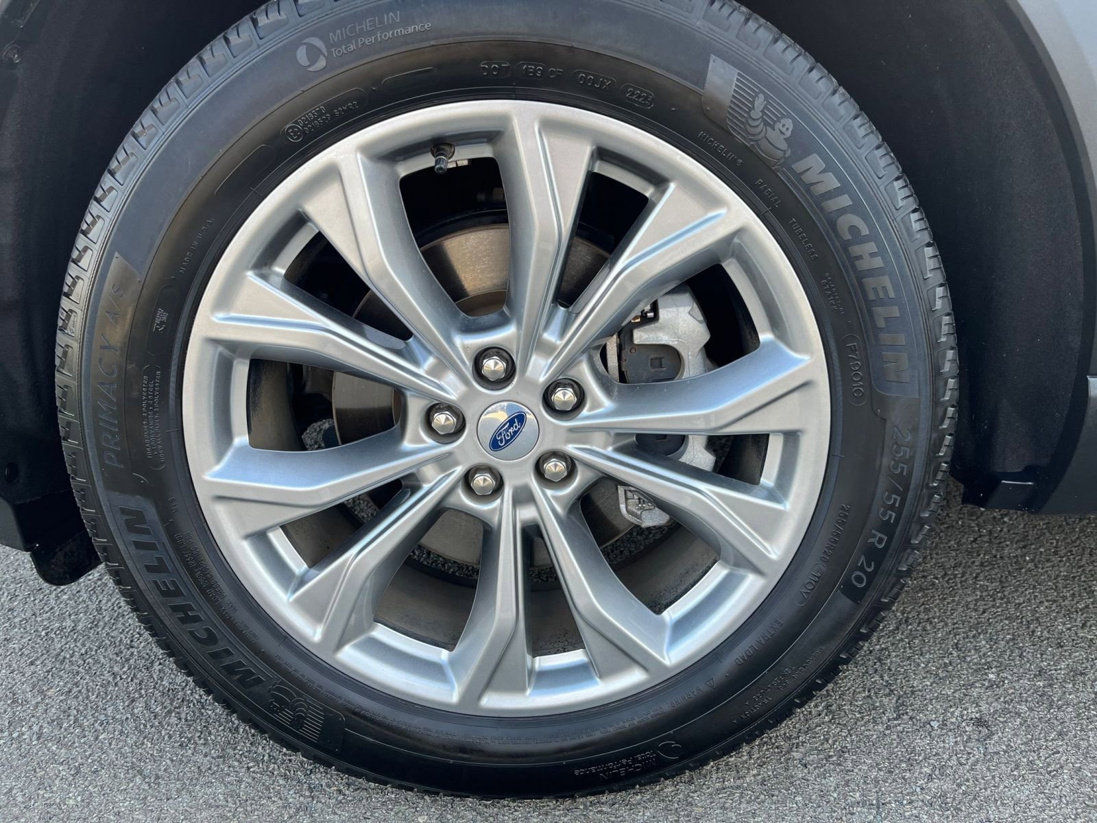 Used 2023 Ford Explorer Limited image 34