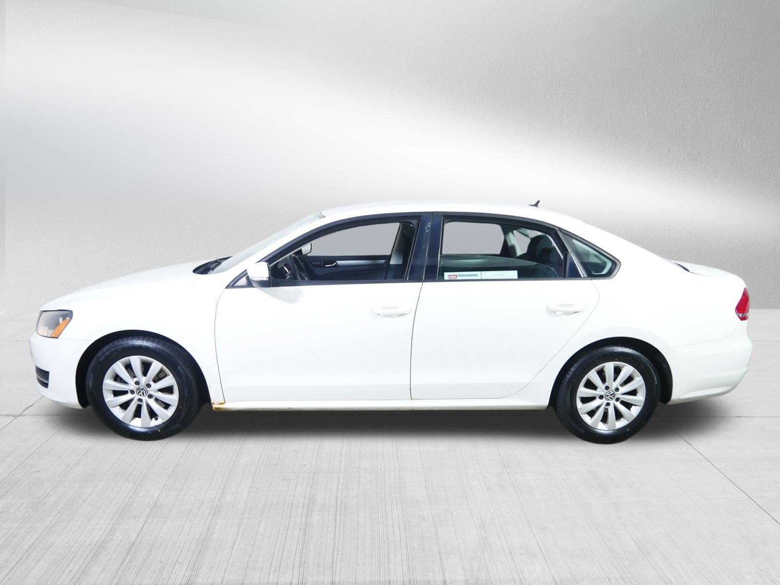 Used 2013 Volkswagen Passat 2.5 S FWD image 4