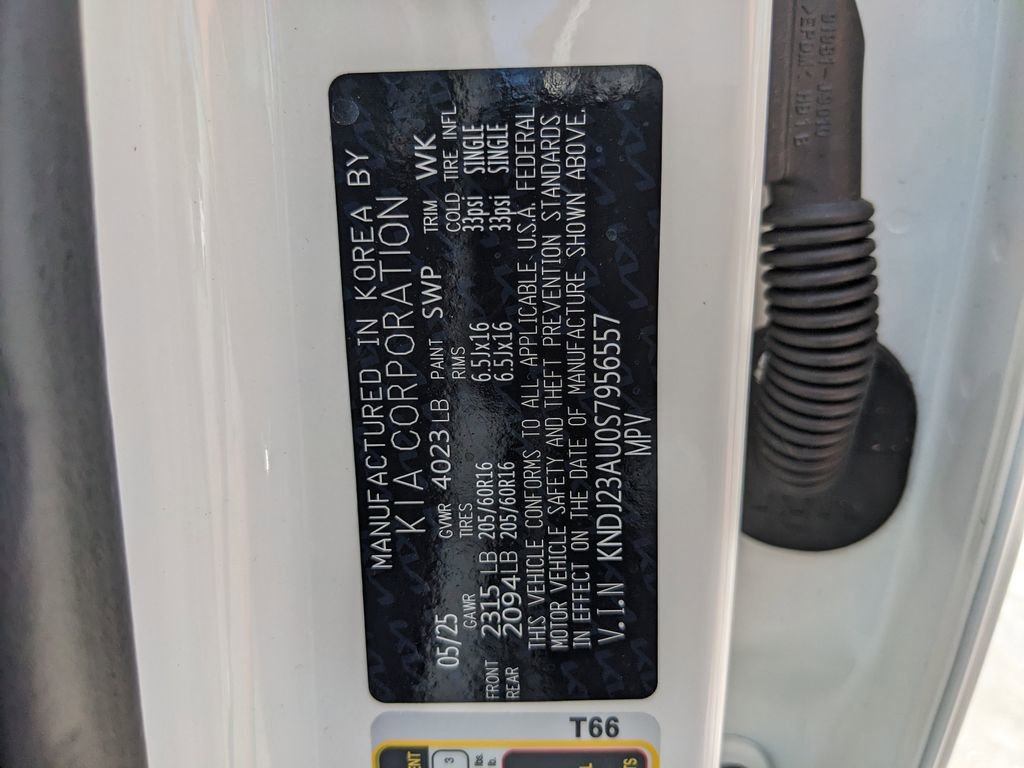 Certified 2025 Kia Soul LX image 40