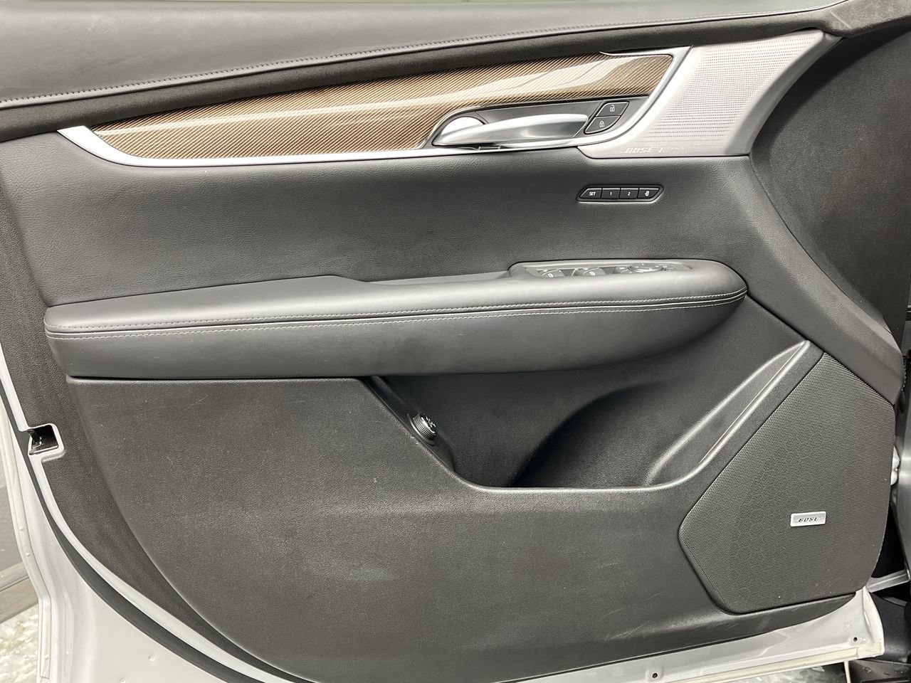 Certified 2020 Cadillac XT5 Sportv w/ Platinum Package AWD/4WD image 9