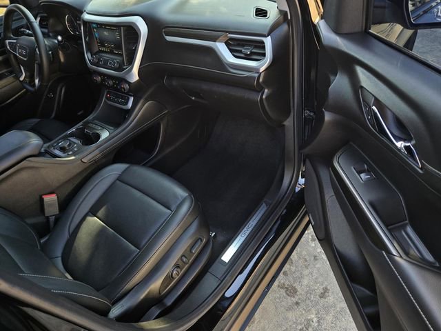 Used 2023 GMC Acadia SLT w/ Elevation Edition image 7