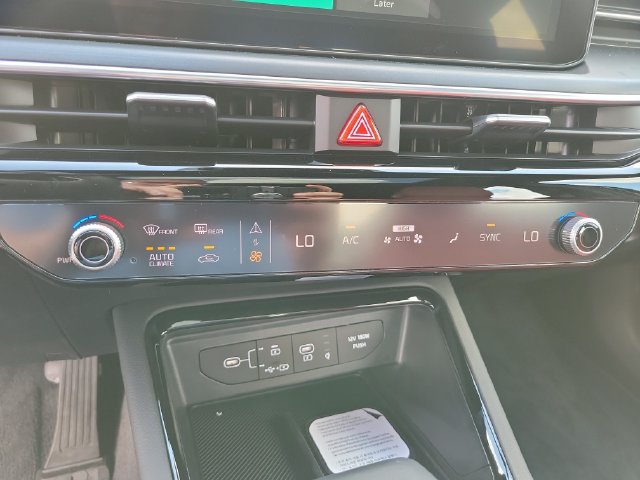 New 2026 Kia K5 GT-Line w/ GT-Line Premium Package AWD/4WD image 33