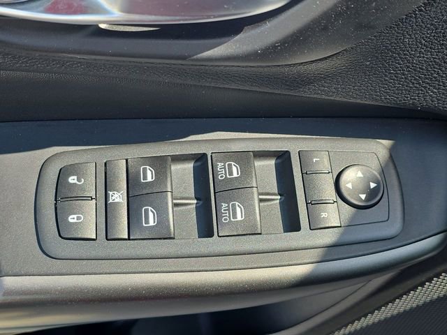 Used 2020 Jeep Cherokee Trailhawk w/ Cold Weather Group image 20