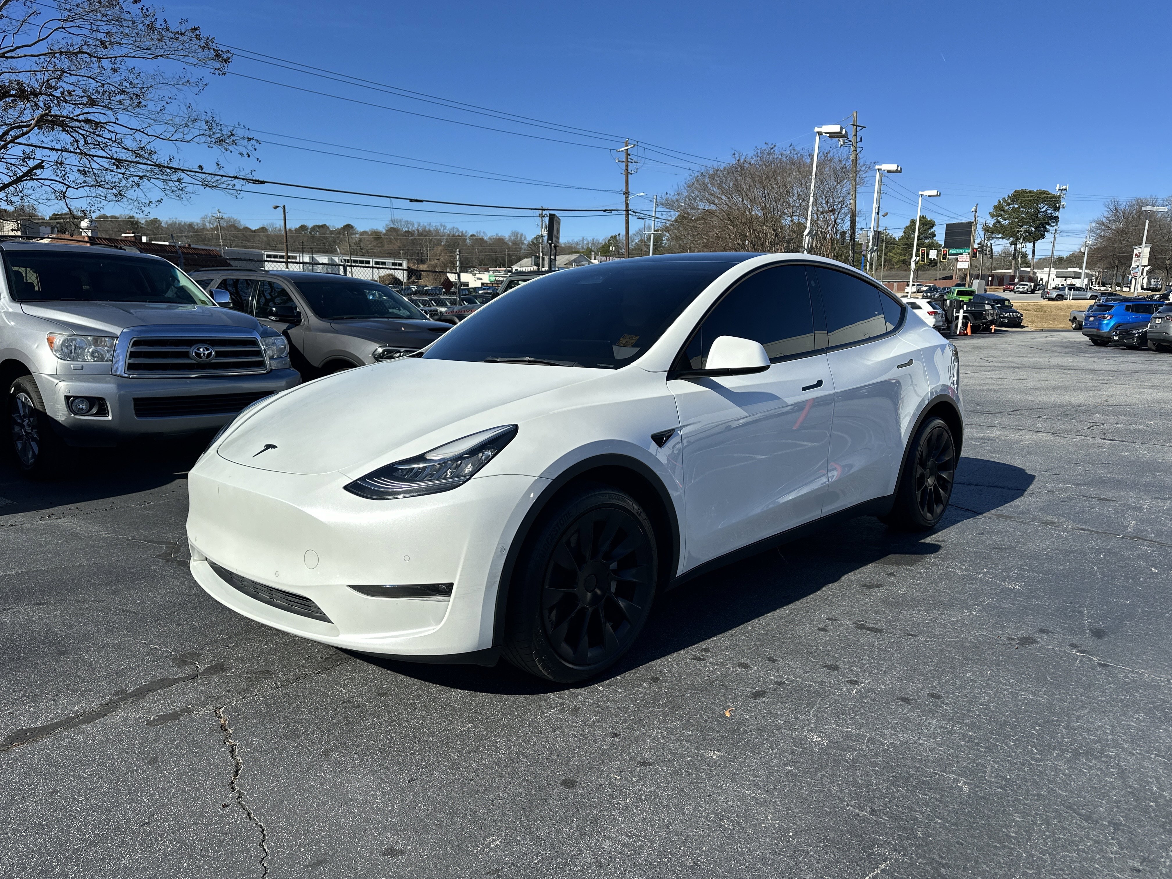 Used 2022 Tesla Model Y Long Range image 5