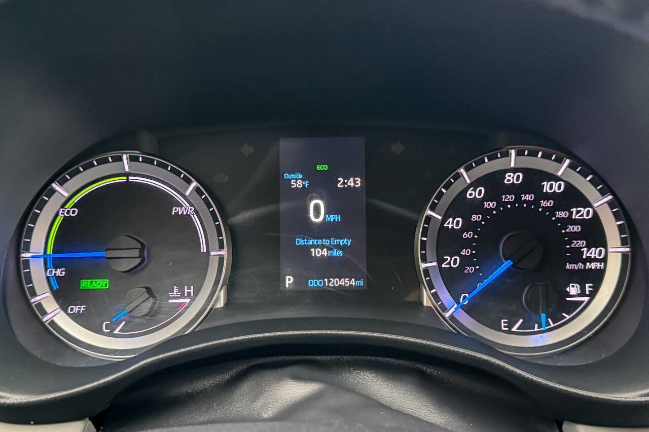 Used 2020 Toyota Highlander LE image 30