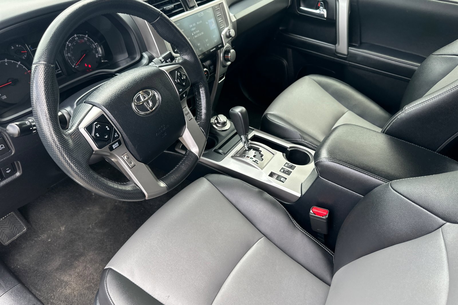 Used 2024 Toyota 4Runner SR5 Premium image 10