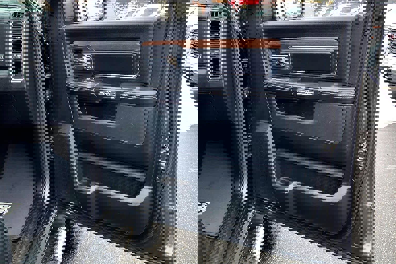 Used 2017 RAM 1500 Laramie image 21