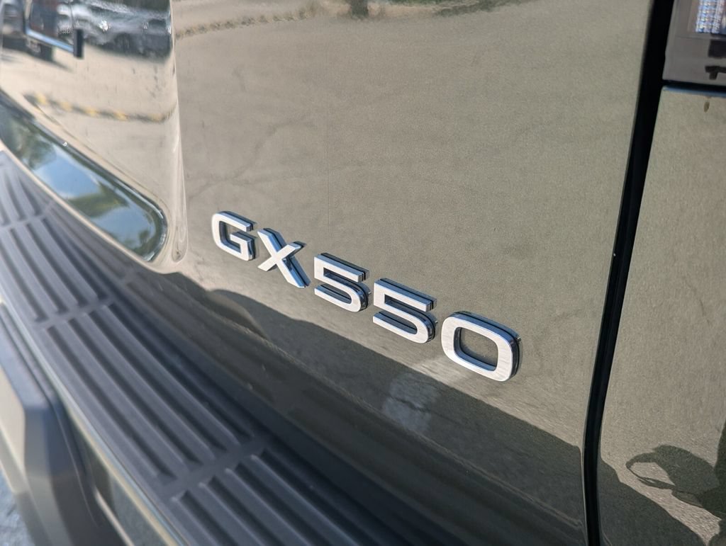 Used 2024 Lexus GX 550 w/ Cold Area Package AWD/4WD image 13